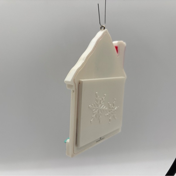 Hallmark Keepsake 2018 Our First Christmas - Christmas Tree Photo Holder - Picture 4 of 12